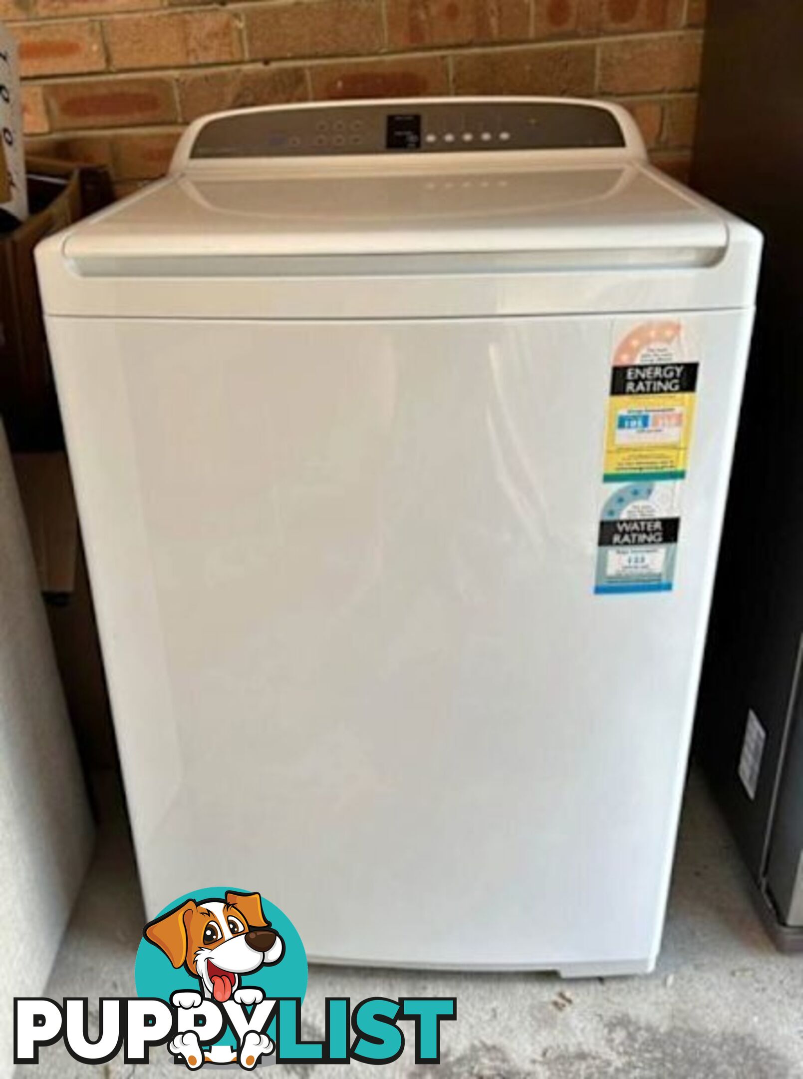 fisher and paykel 8.5kg top loader washing machine all good working, 4 year old $180