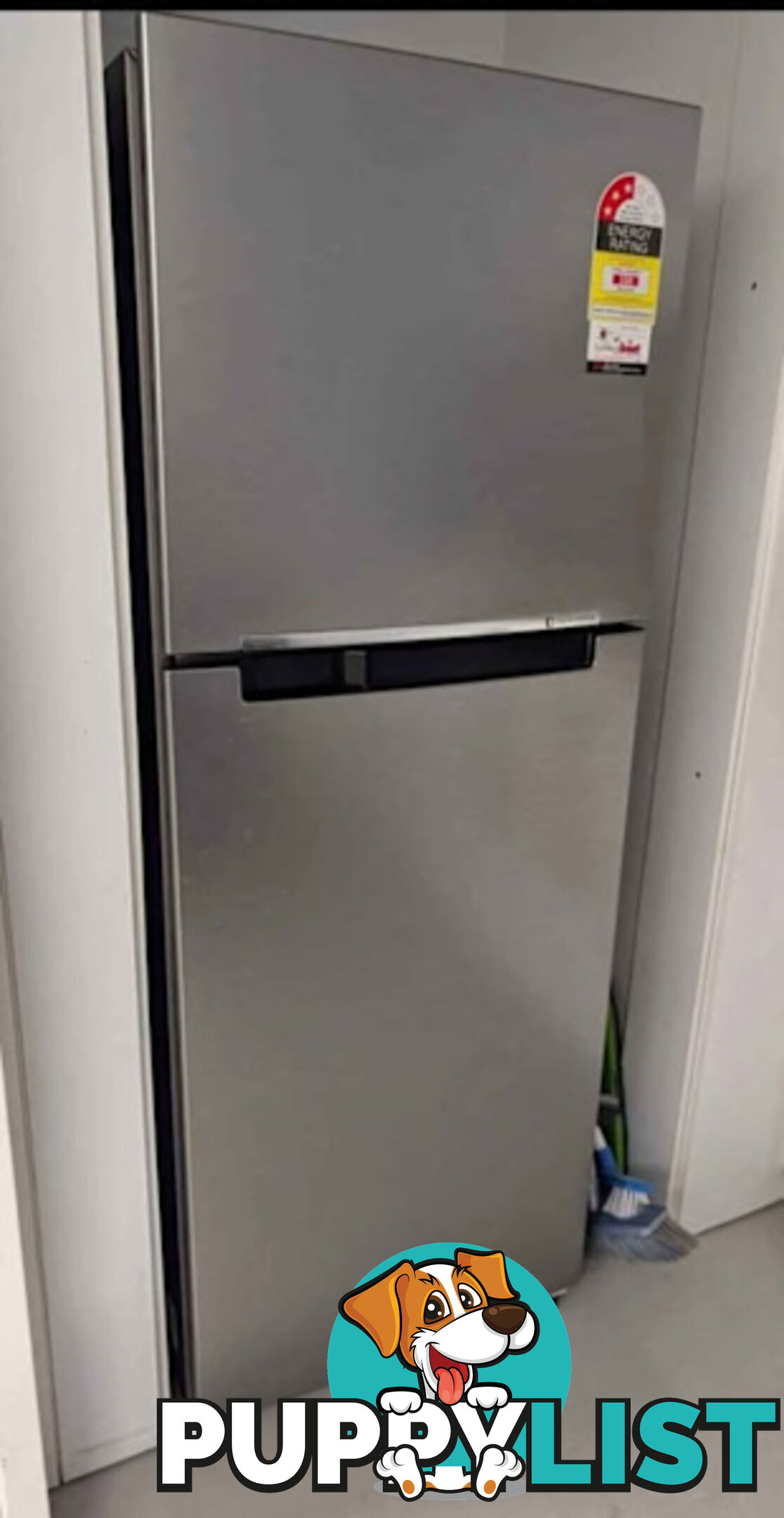 samsung 315L fridge 160cm high, all good working, 3 year old $200 pick up in campsie