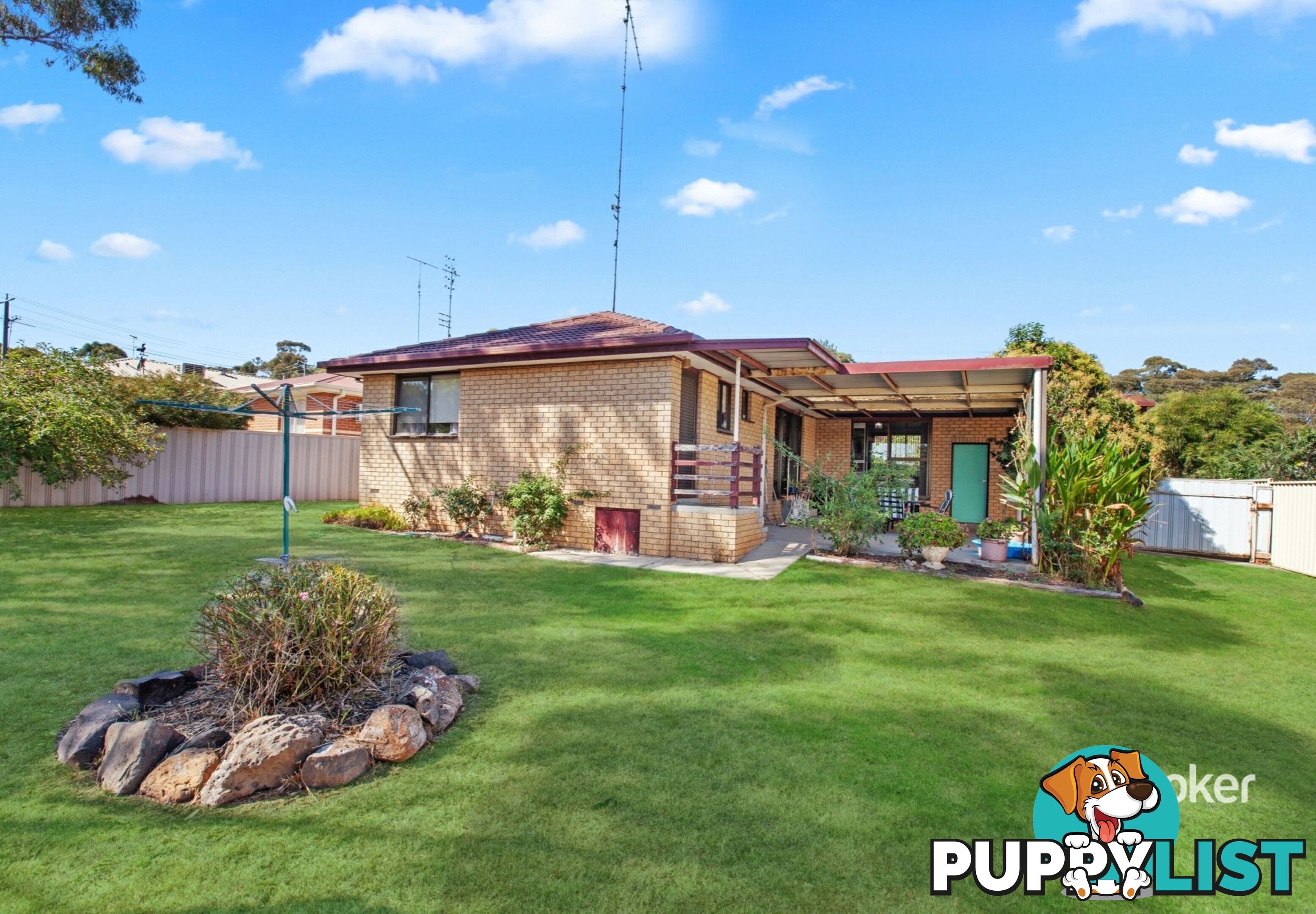 11 Mylson Avenue BROADFORD VIC 3658