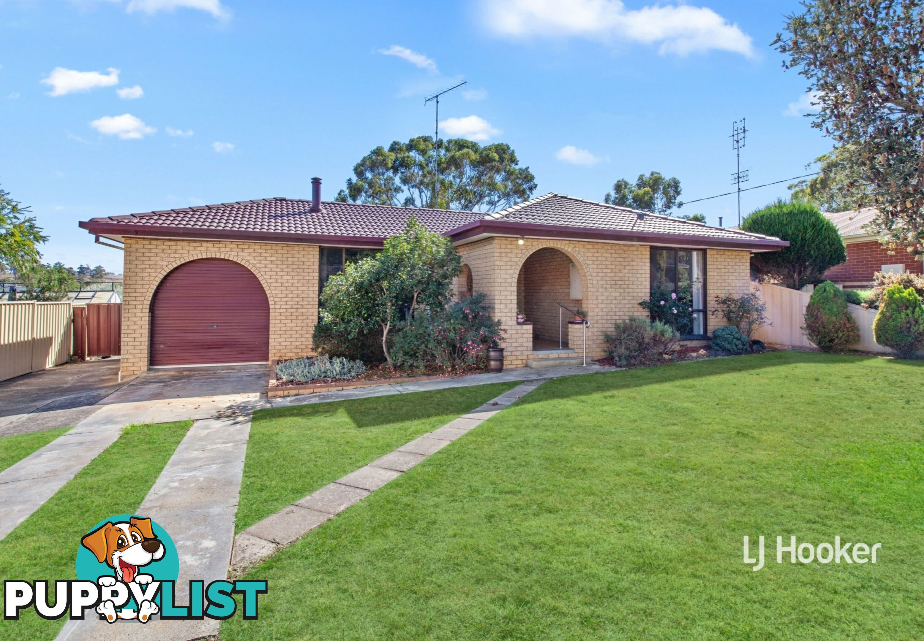 11 Mylson Avenue BROADFORD VIC 3658