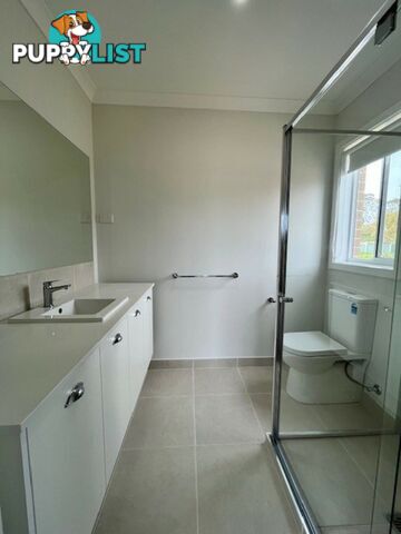 3 Bloodwood St BROADFORD VIC 3658