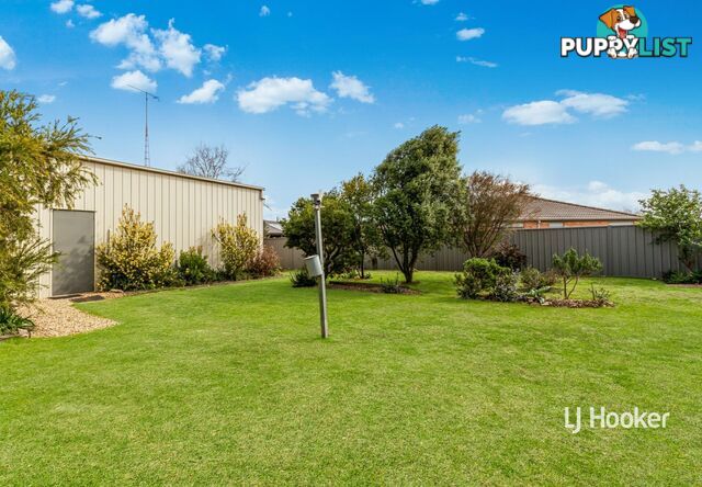 8 Dean Drive BROADFORD VIC 3658