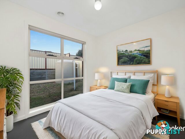 Unit 11/6 Eden Place WALLAN VIC 3756