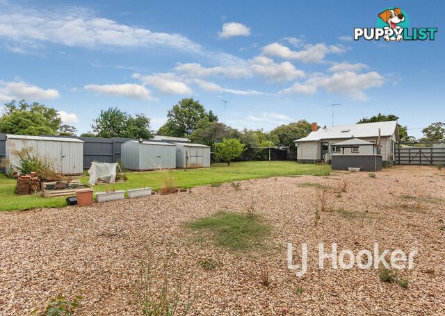 5 Rupert St BROADFORD VIC 3658