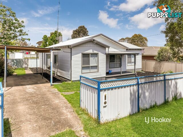 18 McKenzie Street BROADFORD VIC 3658