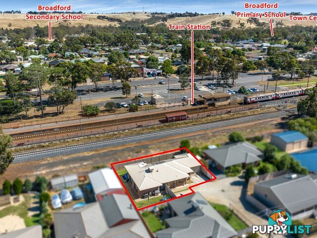 2/27 Ferguson Street BROADFORD VIC 3658