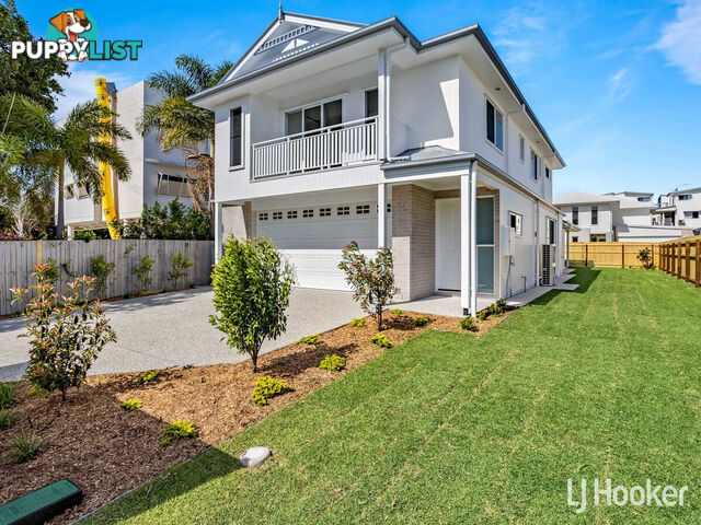 18 Robert Street CLONTARF QLD 4019