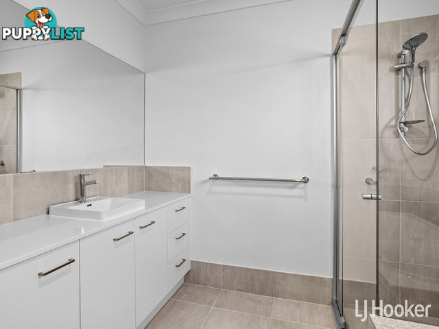 16a Robert Street CLONTARF QLD 4019