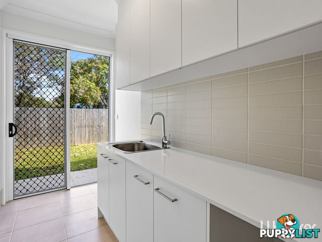 16a Robert Street CLONTARF QLD 4019