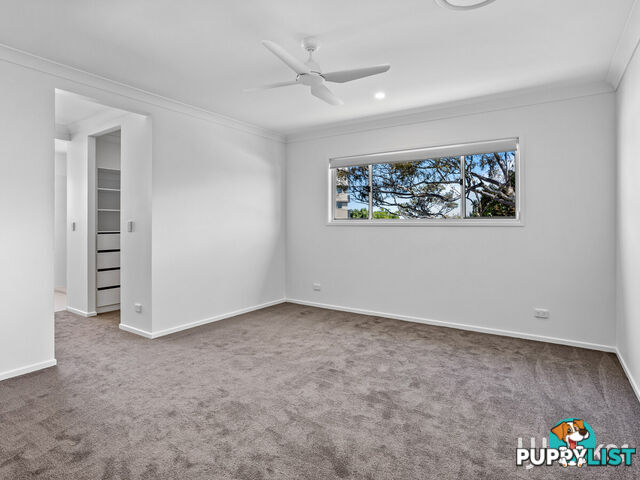 16a Robert Street CLONTARF QLD 4019