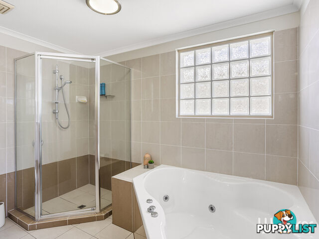 5/7 Annie Street WOODY POINT QLD 4019