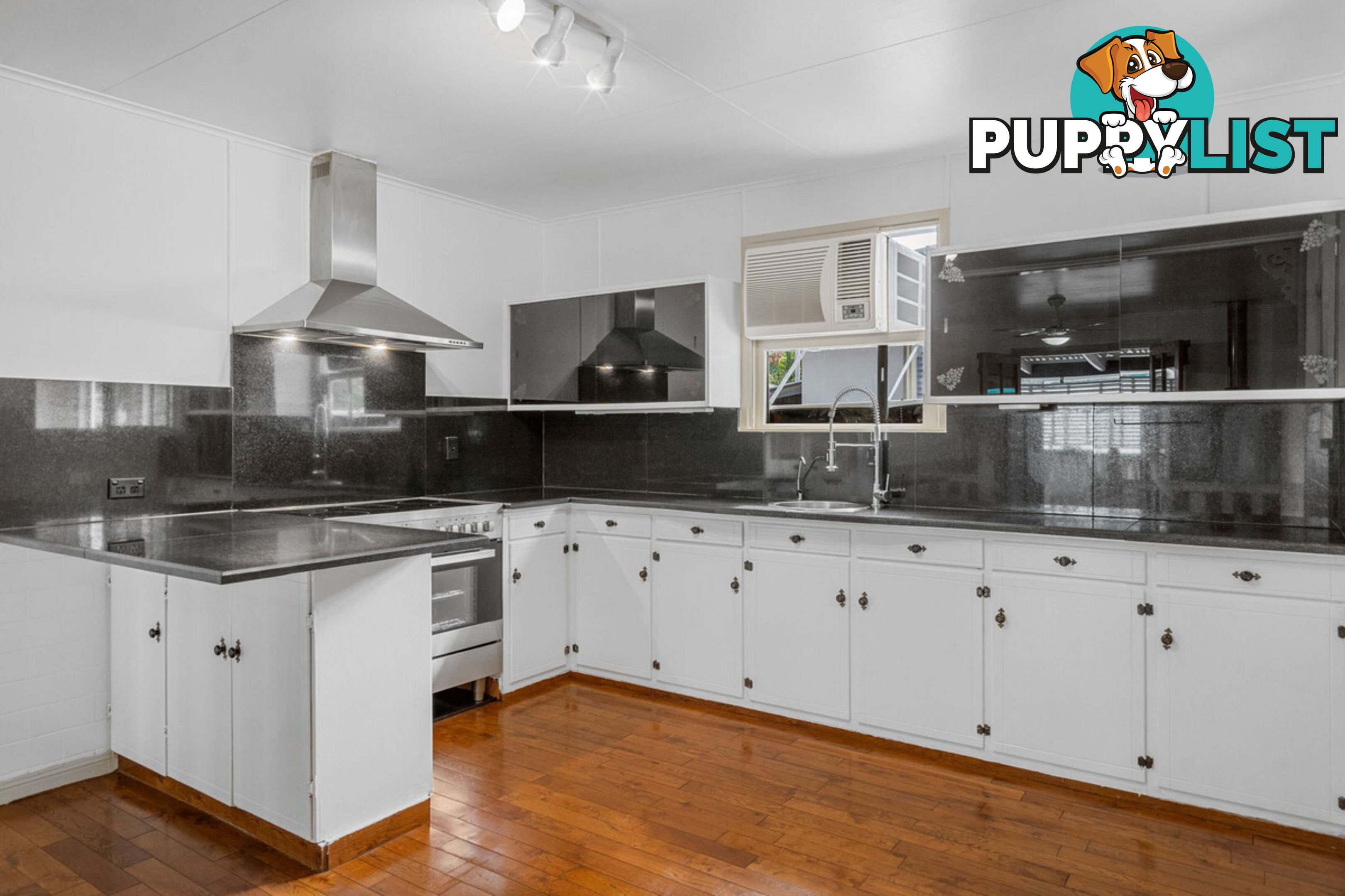28 Ralph Street CLONTARF QLD 4019