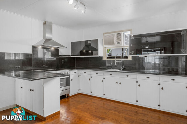 28 Ralph Street CLONTARF QLD 4019