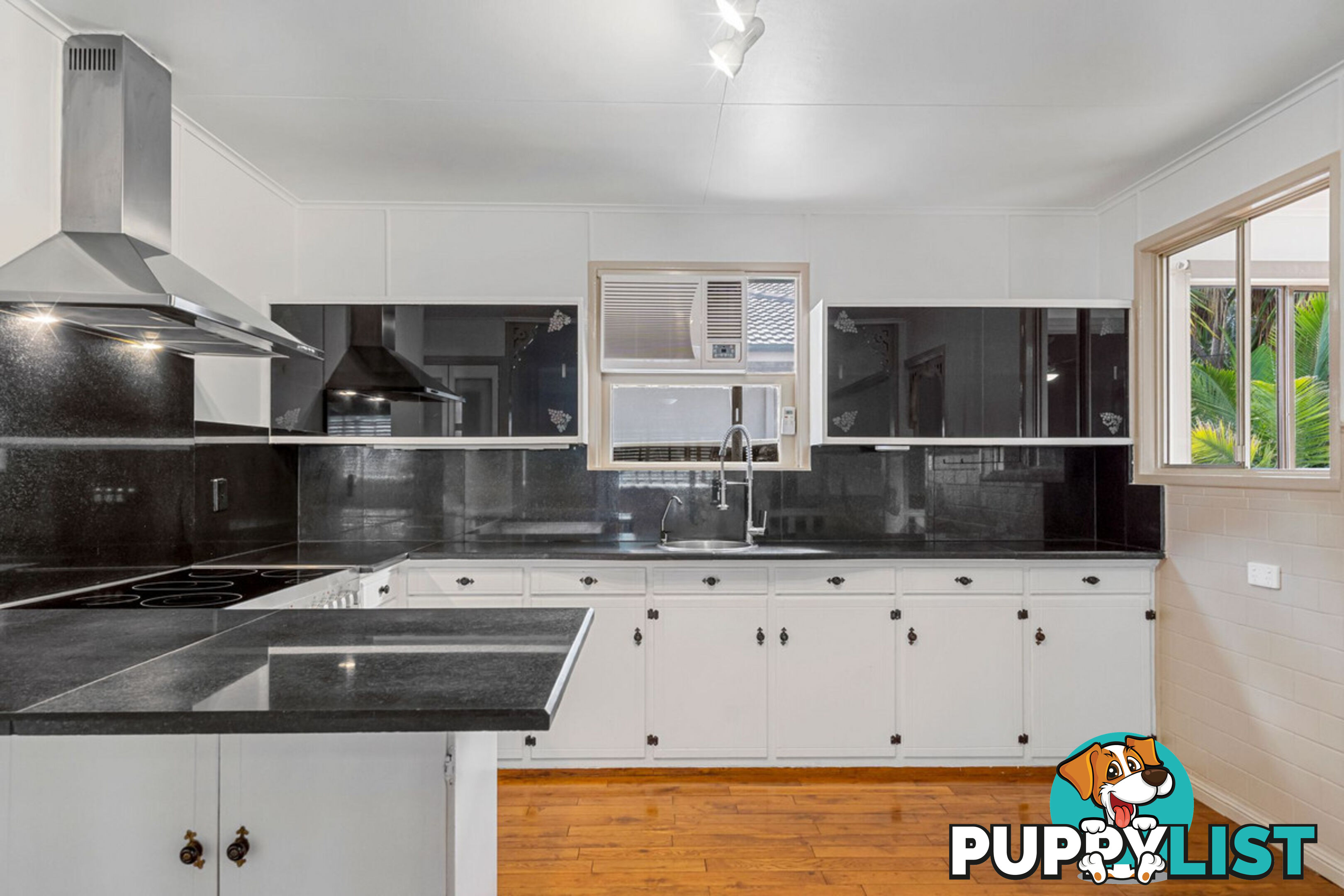 28 Ralph Street CLONTARF QLD 4019