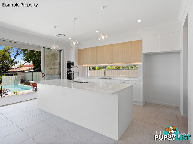 37 King Street WOODY POINT QLD 4019
