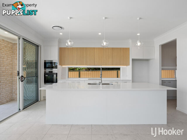 37 King Street WOODY POINT QLD 4019