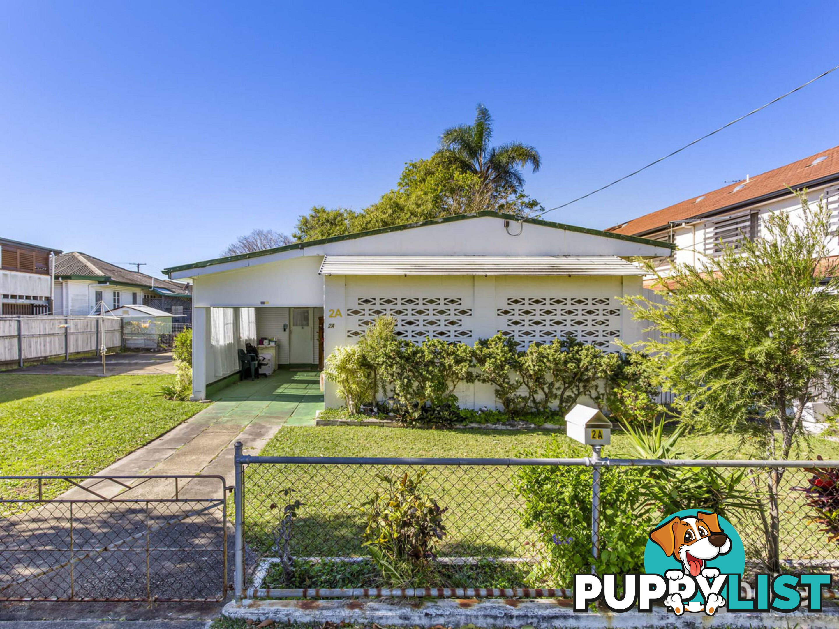 2a Samuel Street WOODY POINT QLD 4019