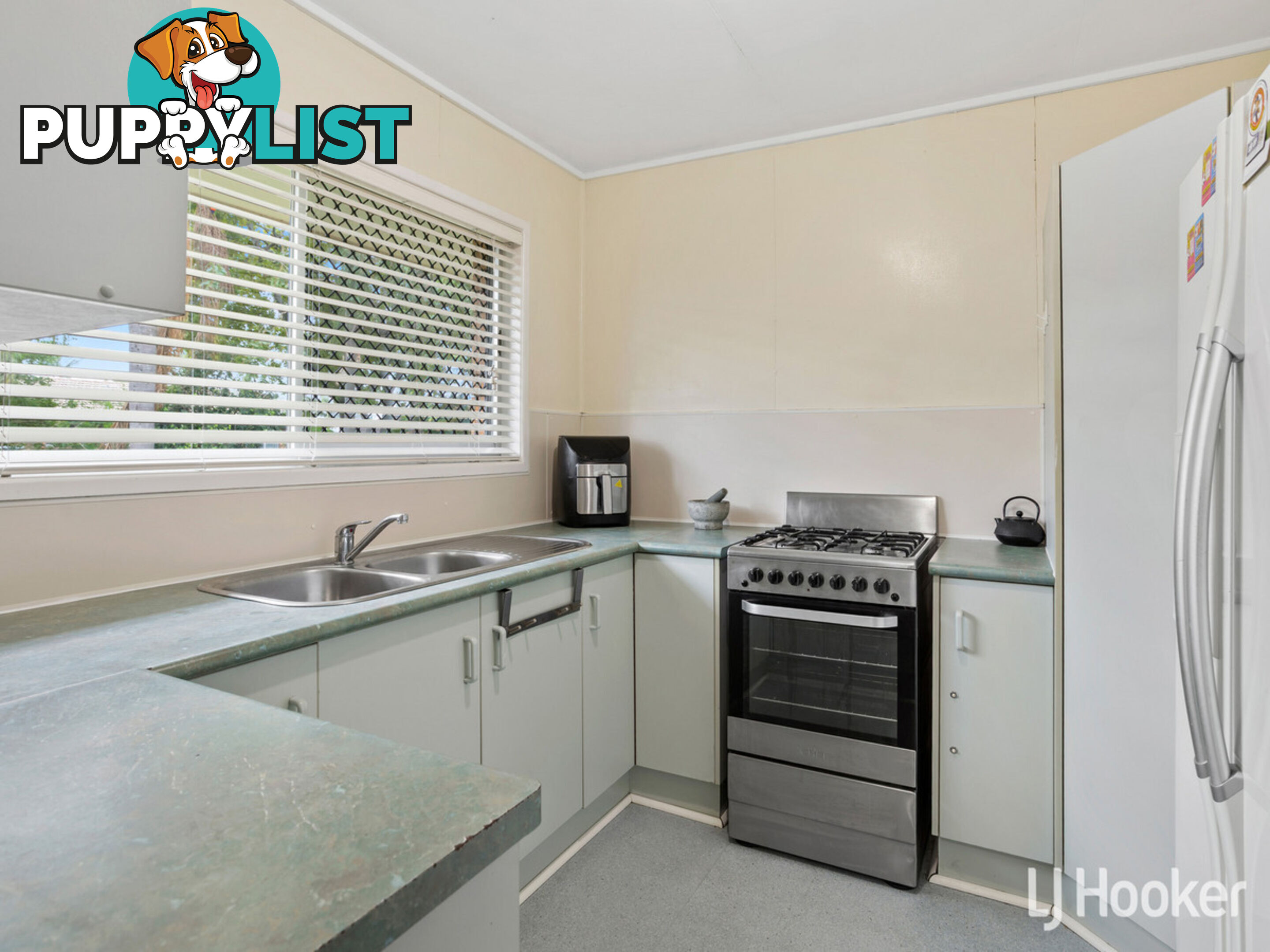 8 Hunter Street REDCLIFFE QLD 4020