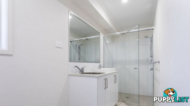 2/74 Jones Street ROTHWELL QLD 4022