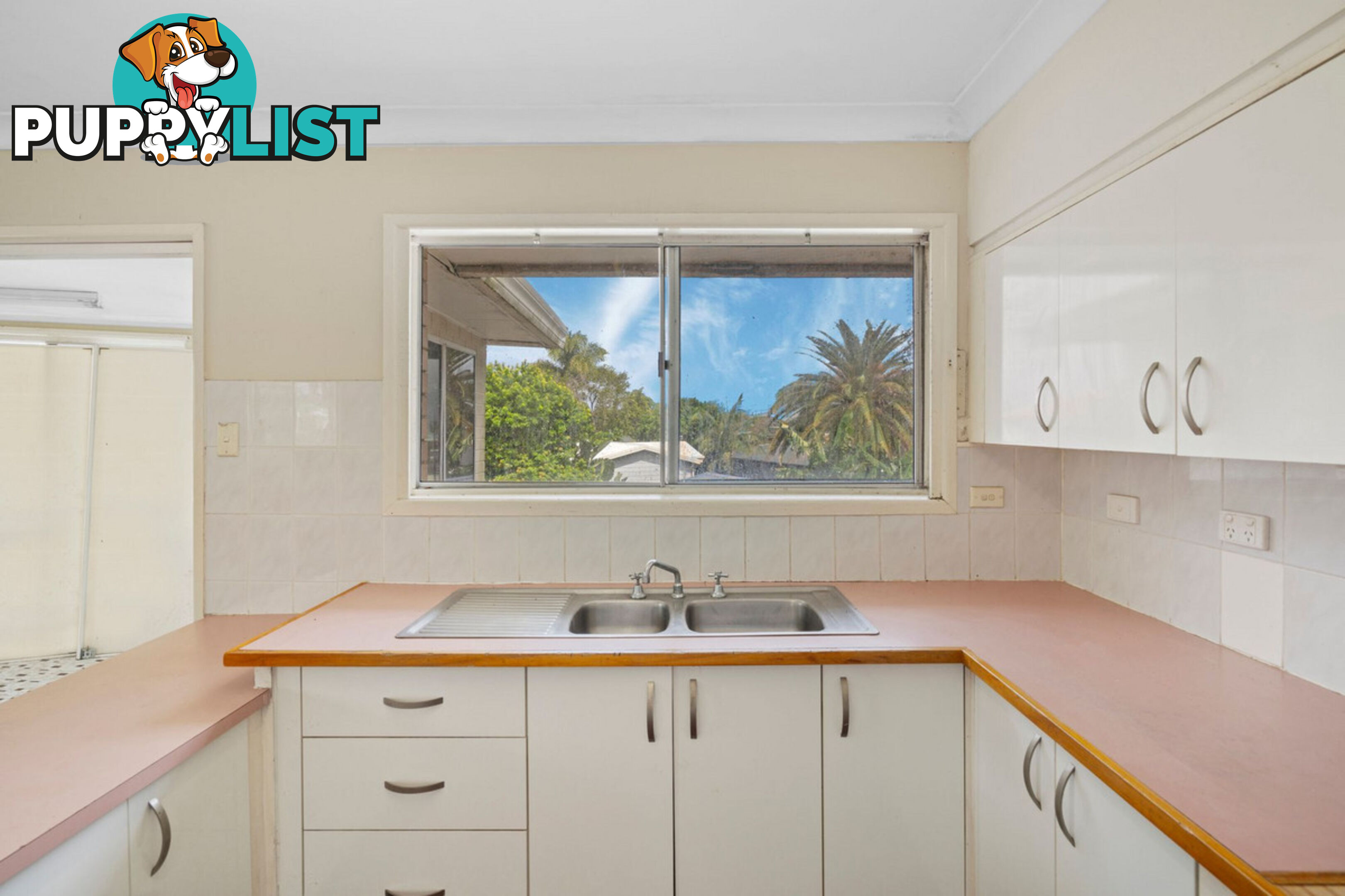 16 Kalimna Drive CLONTARF QLD 4019