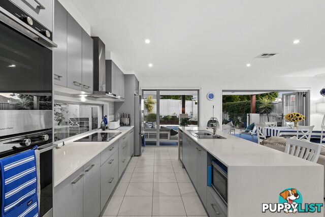 11 Warde Street SCARBOROUGH QLD 4020
