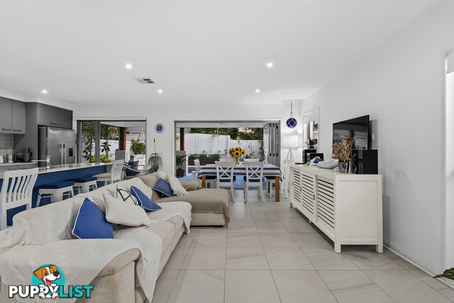 11 Warde Street SCARBOROUGH QLD 4020