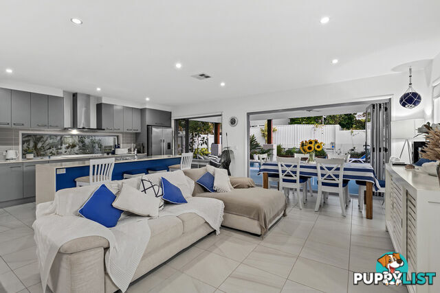11 Warde Street SCARBOROUGH QLD 4020
