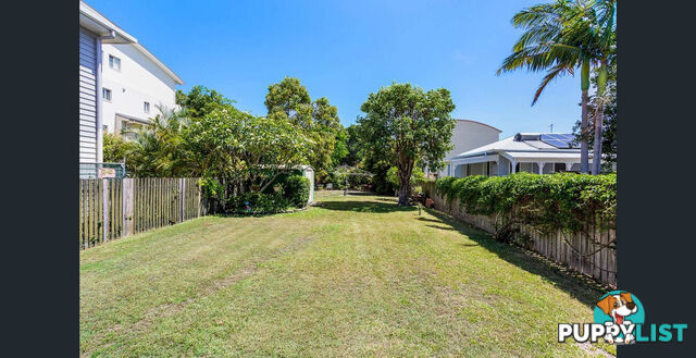 2/13 Annie Street WOODY POINT QLD 4019