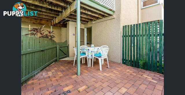 2/13 Annie Street WOODY POINT QLD 4019