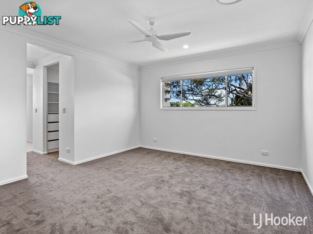 16 Robert Street CLONTARF QLD 4019