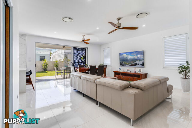WOODY POINT QLD 4019
