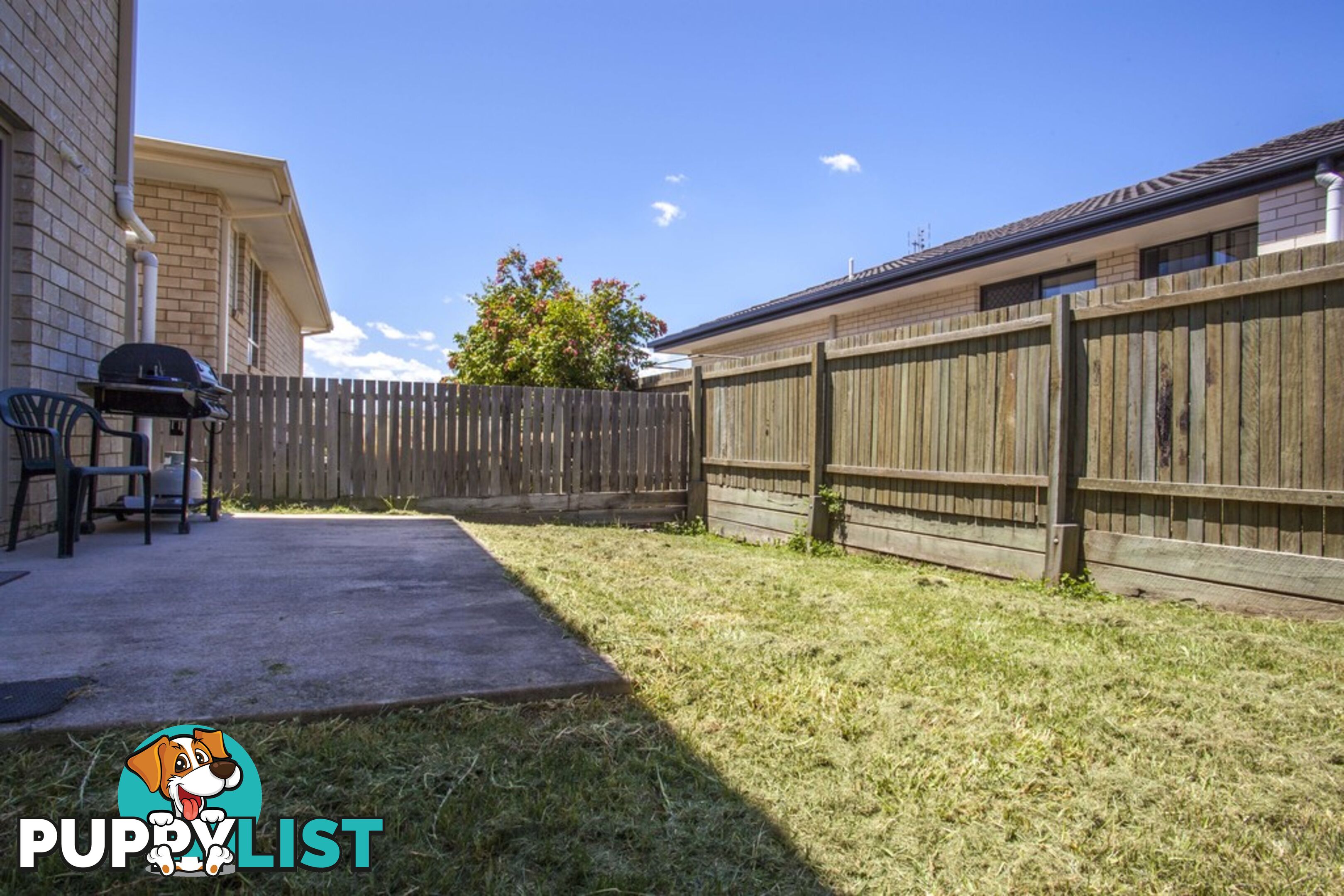 16 Hilltop Avenue SOUTHSIDE QLD 4570