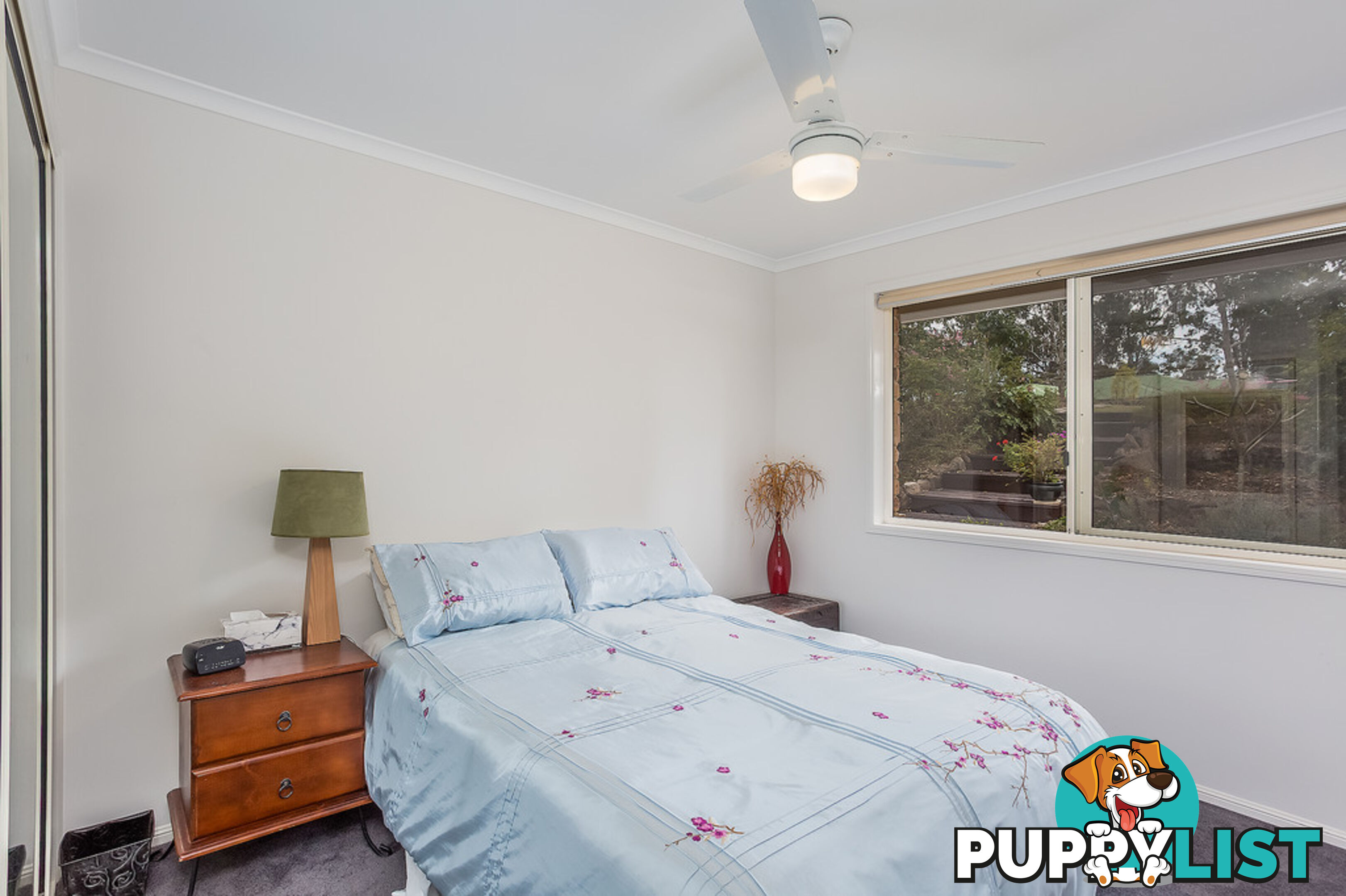 8 Oxford Court SOUTHSIDE QLD 4570