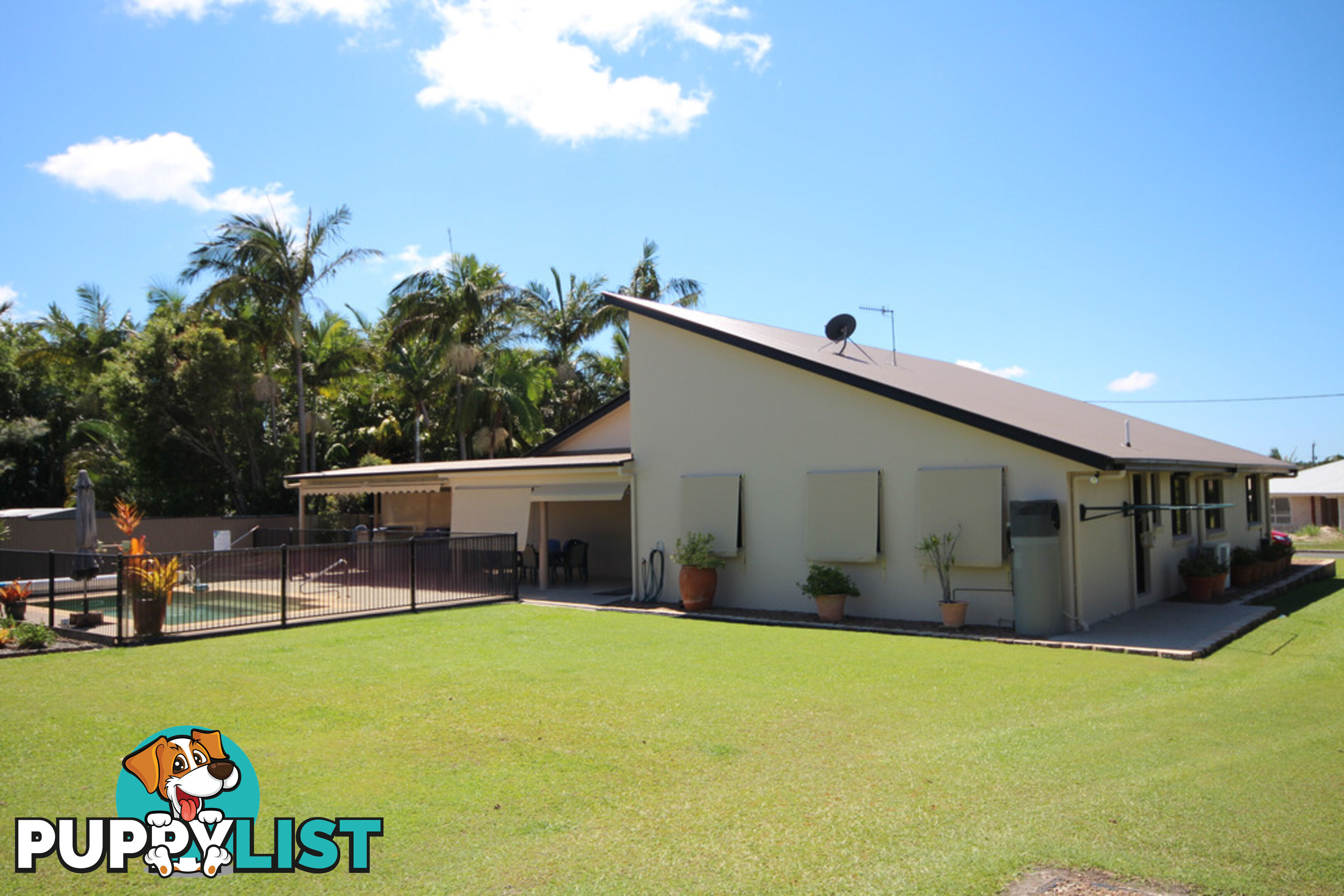 4 Illustrious Court COOLOOLA COVE QLD 4580