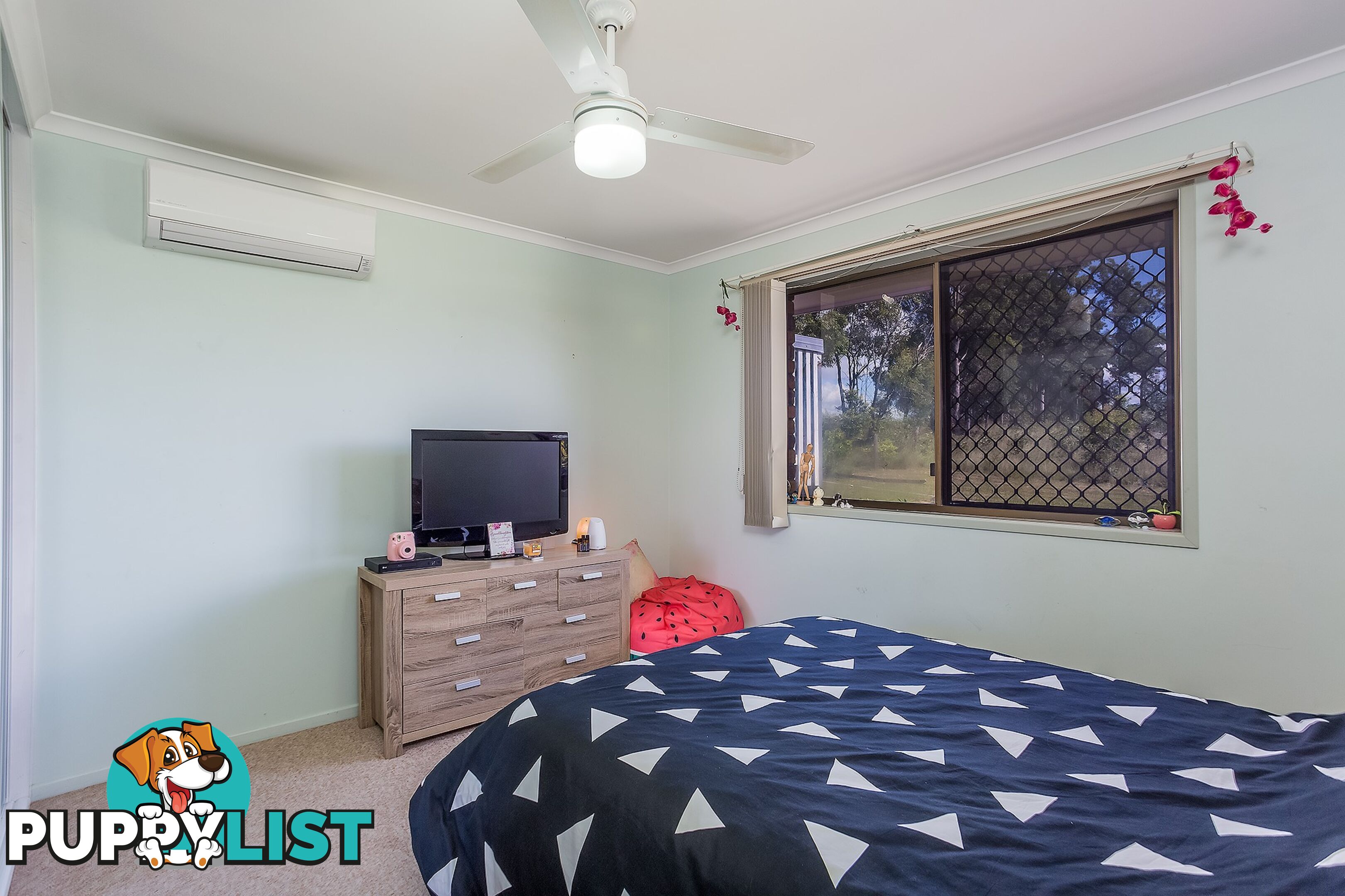 48 Furness Road SOUTHSIDE QLD 4570