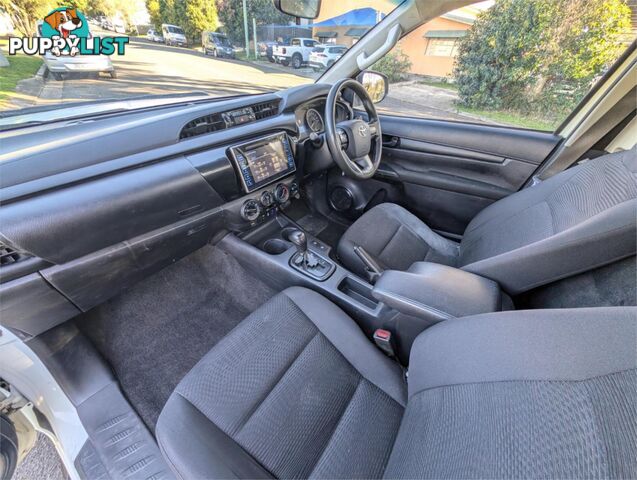 2017 TOYOTA HILUX SR GUN126R CAB CHASSIS