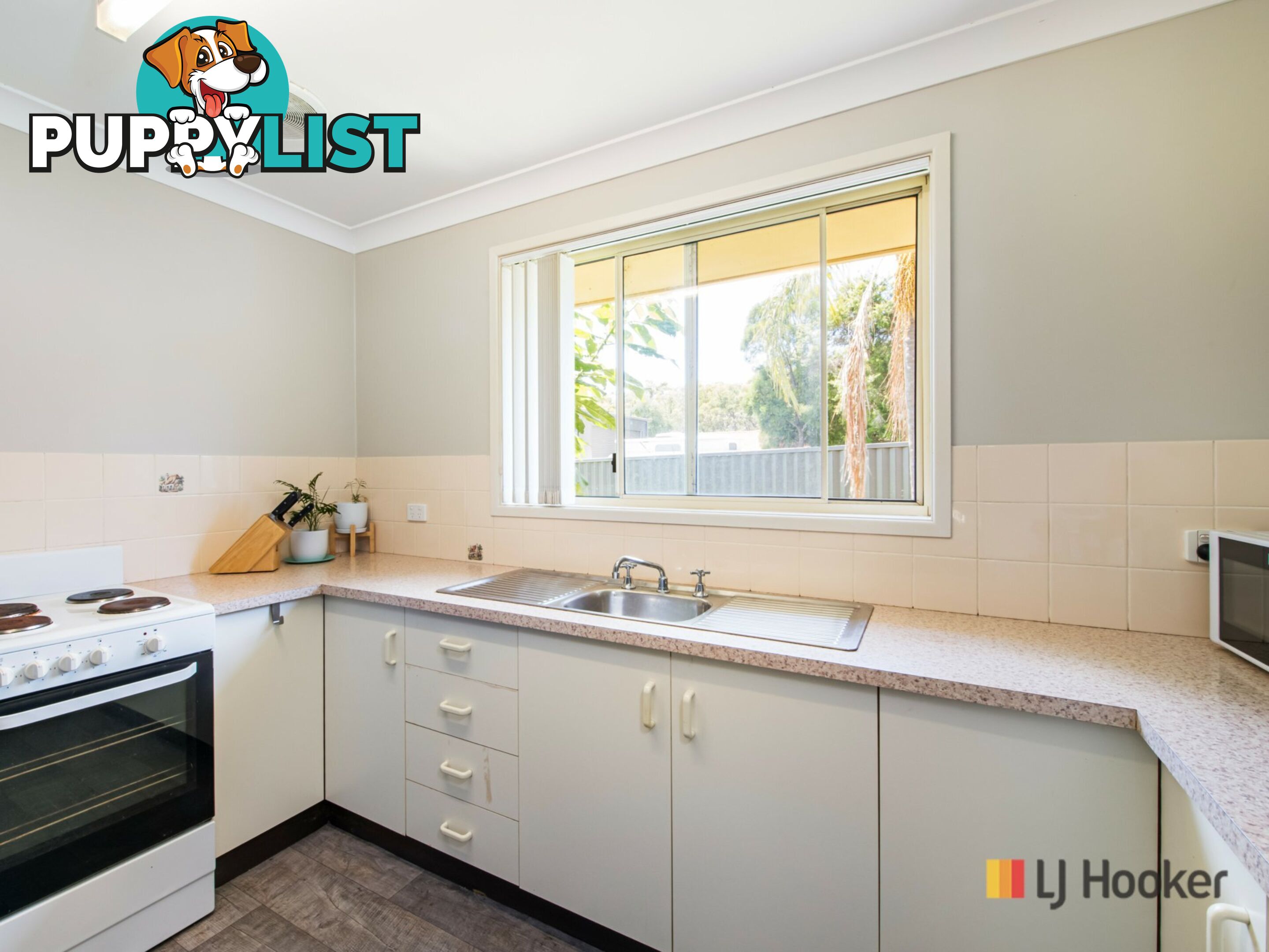 11 Darlingup Road WYEE NSW 2259