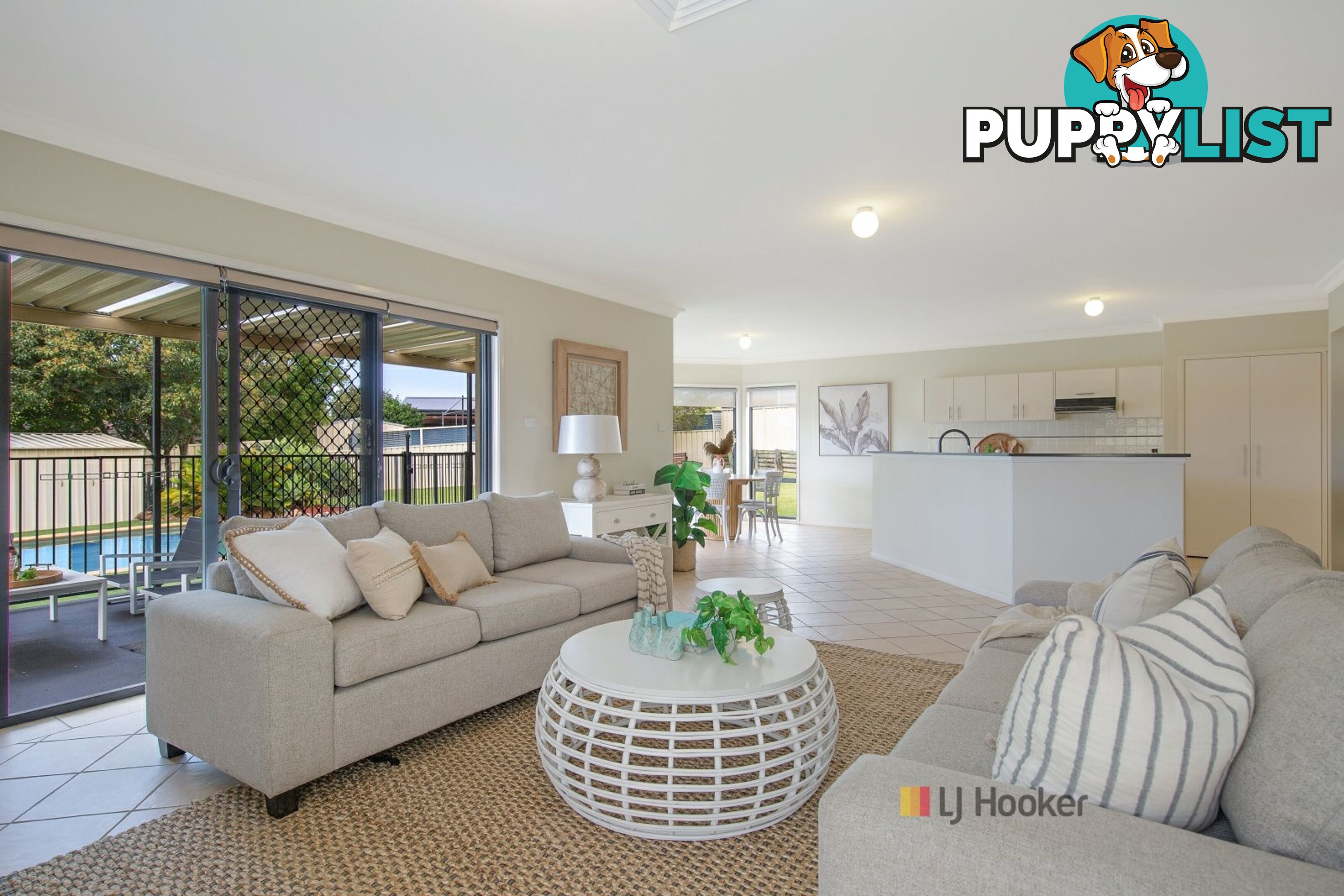 8 Swindon Close LAKE HAVEN NSW 2263