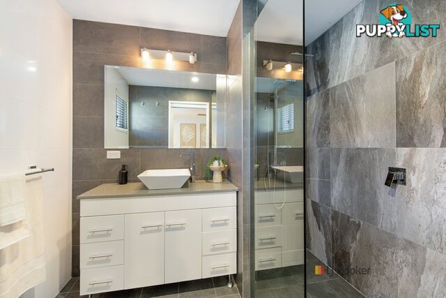 12 Lake Street WYEE POINT NSW 2259