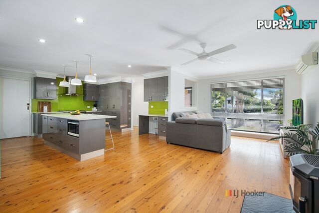 12 Lake Street WYEE POINT NSW 2259