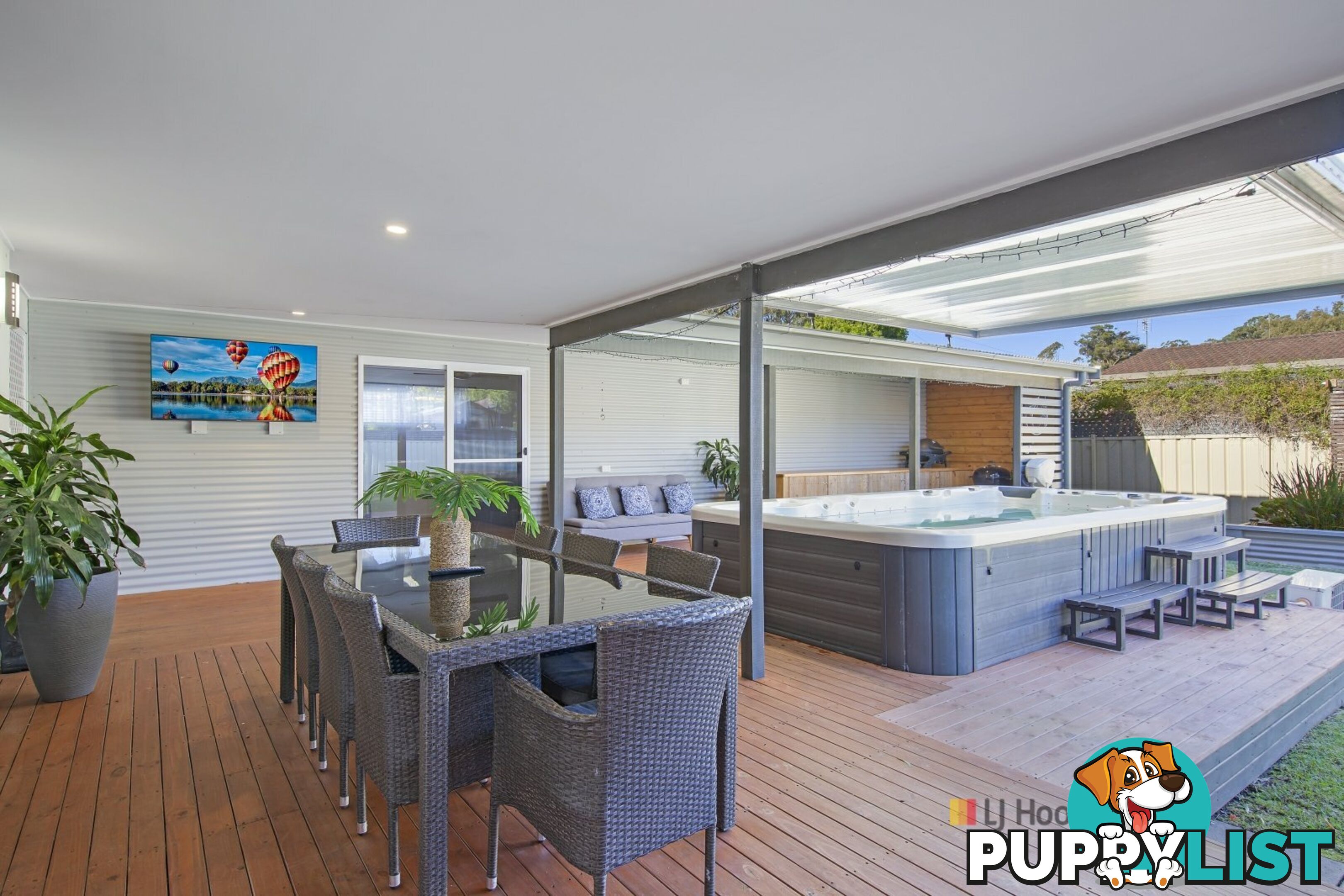 12 Lake Street WYEE POINT NSW 2259