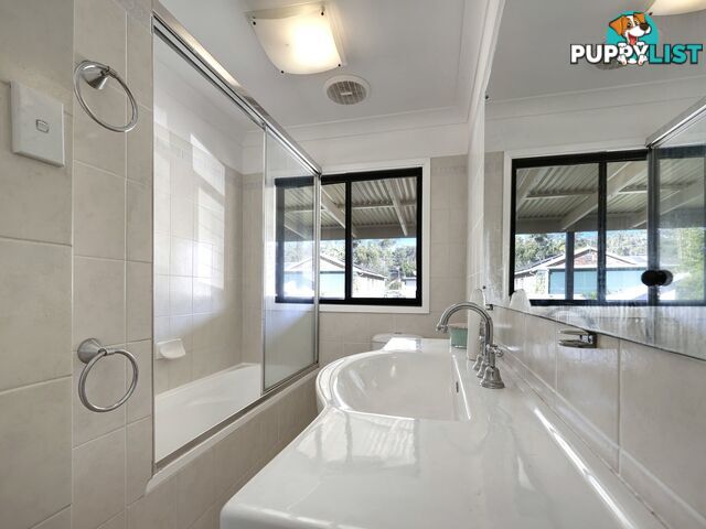 41 Warrina Avenue SUMMERLAND POINT NSW 2259
