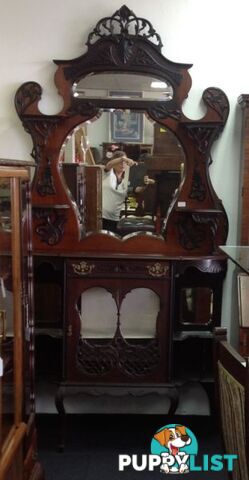 Mahogany and walnut Display Cabinet with elegant mirror