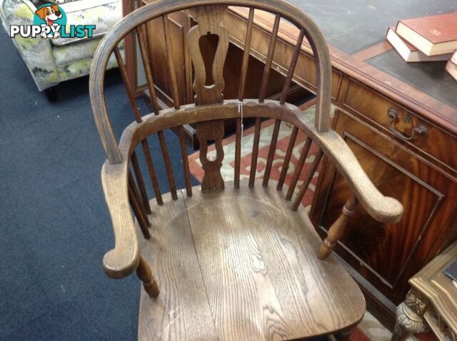 Antique Windsor armchair c1840 with turned legs