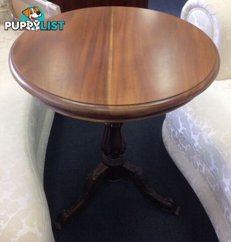 Round lamp table, side table, coffee table mahogany