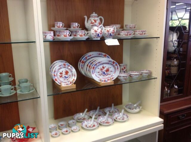 82 piece dinner set "Imari" Japanese fine bone china