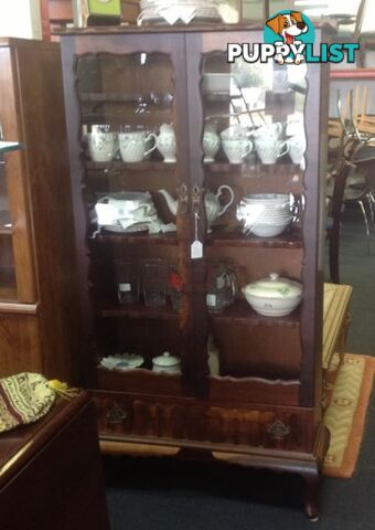 Rosewood and glass cabinet / china cabinet