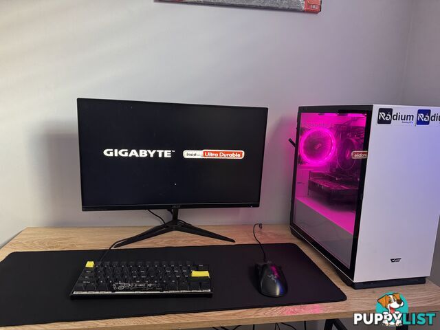 Kudan Core PC, Ducky keyboard, Razer Deathadder mouse,