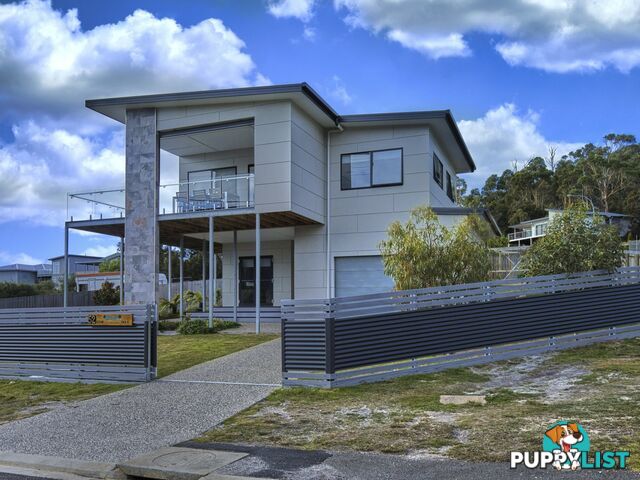 52 Gordon St BICHENO TAS 7215