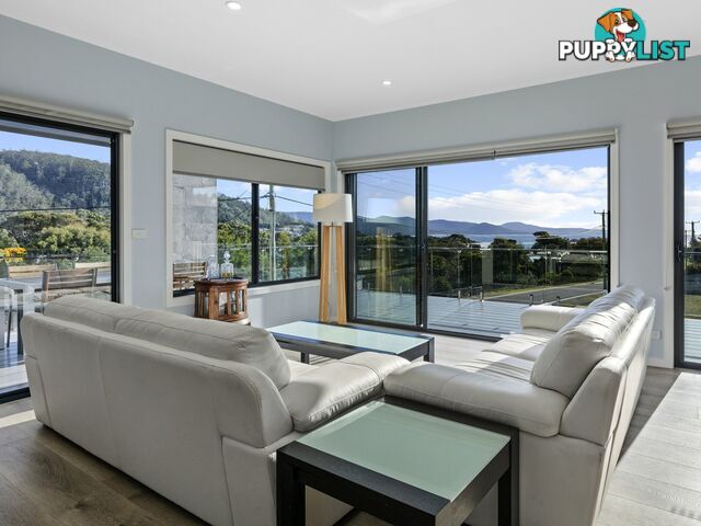 52 Gordon St BICHENO TAS 7215